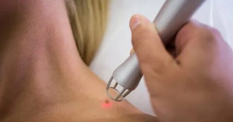 Олар сахнада сорып жатыр