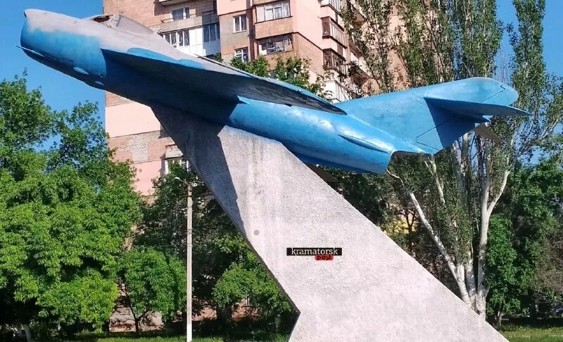 Списанные троллейбусы краматорск. Типичный краматорск. Краматорск 2014. Общежитие на уральской пожар. Типичный краматорск последние новости сегодня.