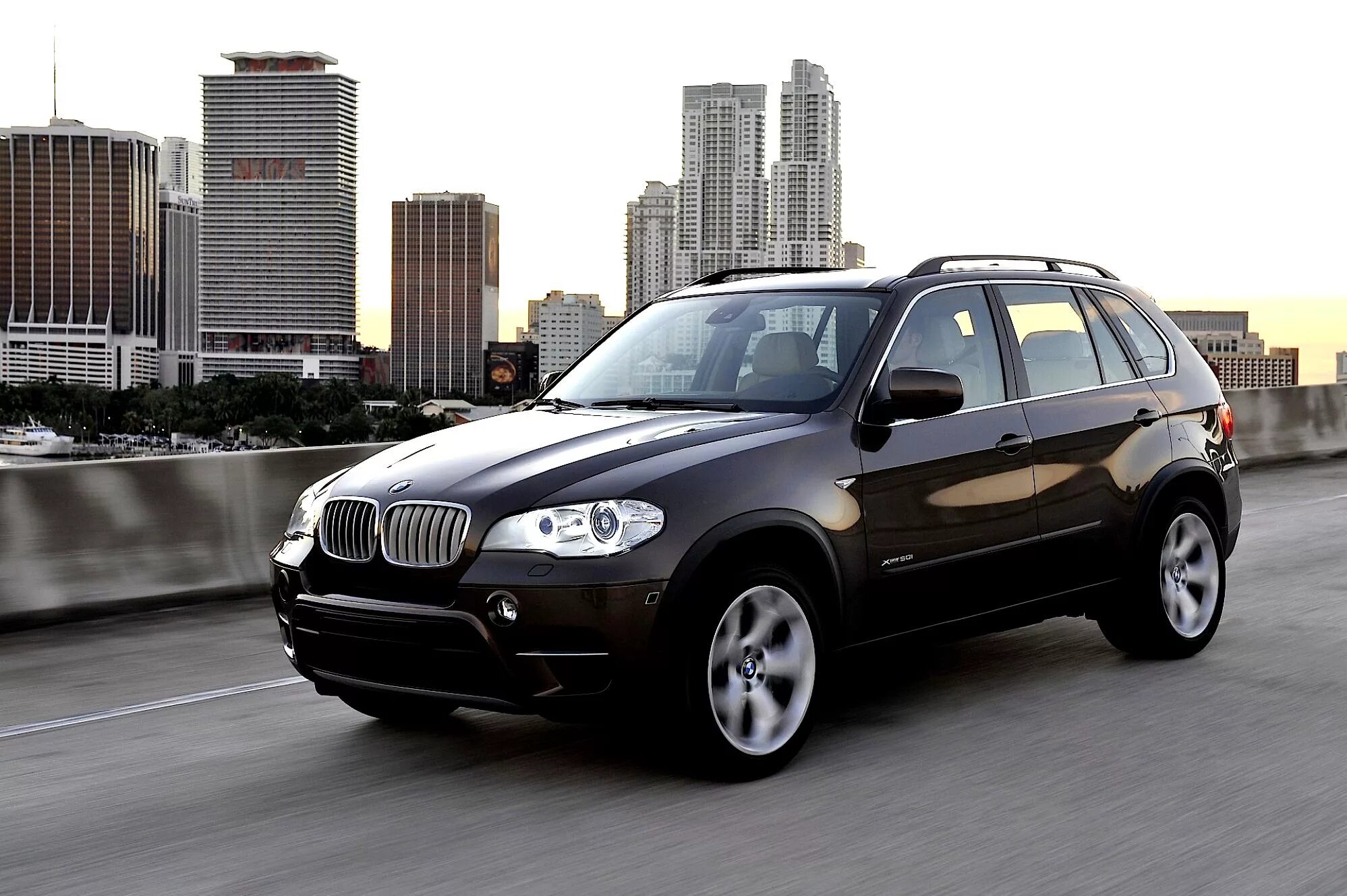 Bmw x5 2011. BMW x5m 2011. BMW x5 xdrive40d. БМВ x5 2011 года.