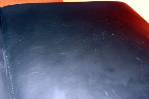 Как убрать царапины с дивана