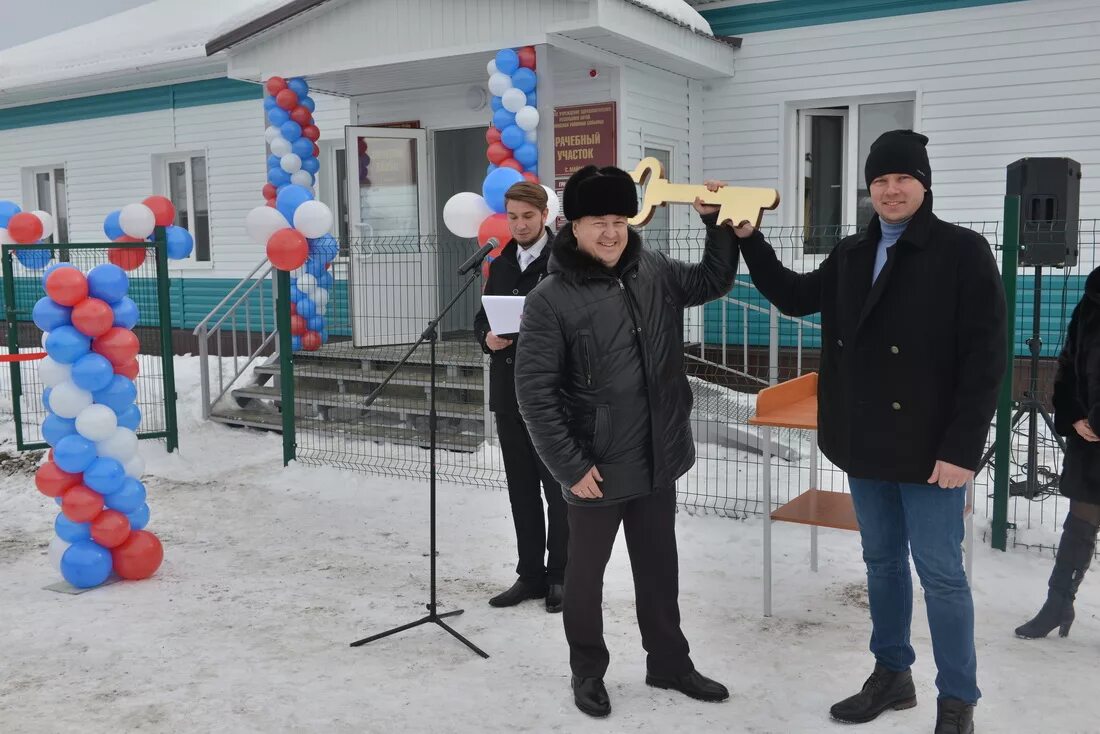 Республика алтай майминский район погода. Администрация Майминского района. Майма (село). Больница в Майме Республика Алтай. Глава сельского поселения Майма.