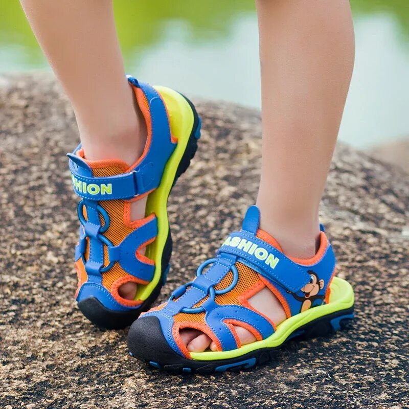 Сандали играть. Детская обувь на лето. Летняя обувь для детей. Летняя обувь для мальчиков. Летние кроссовки на малыша.