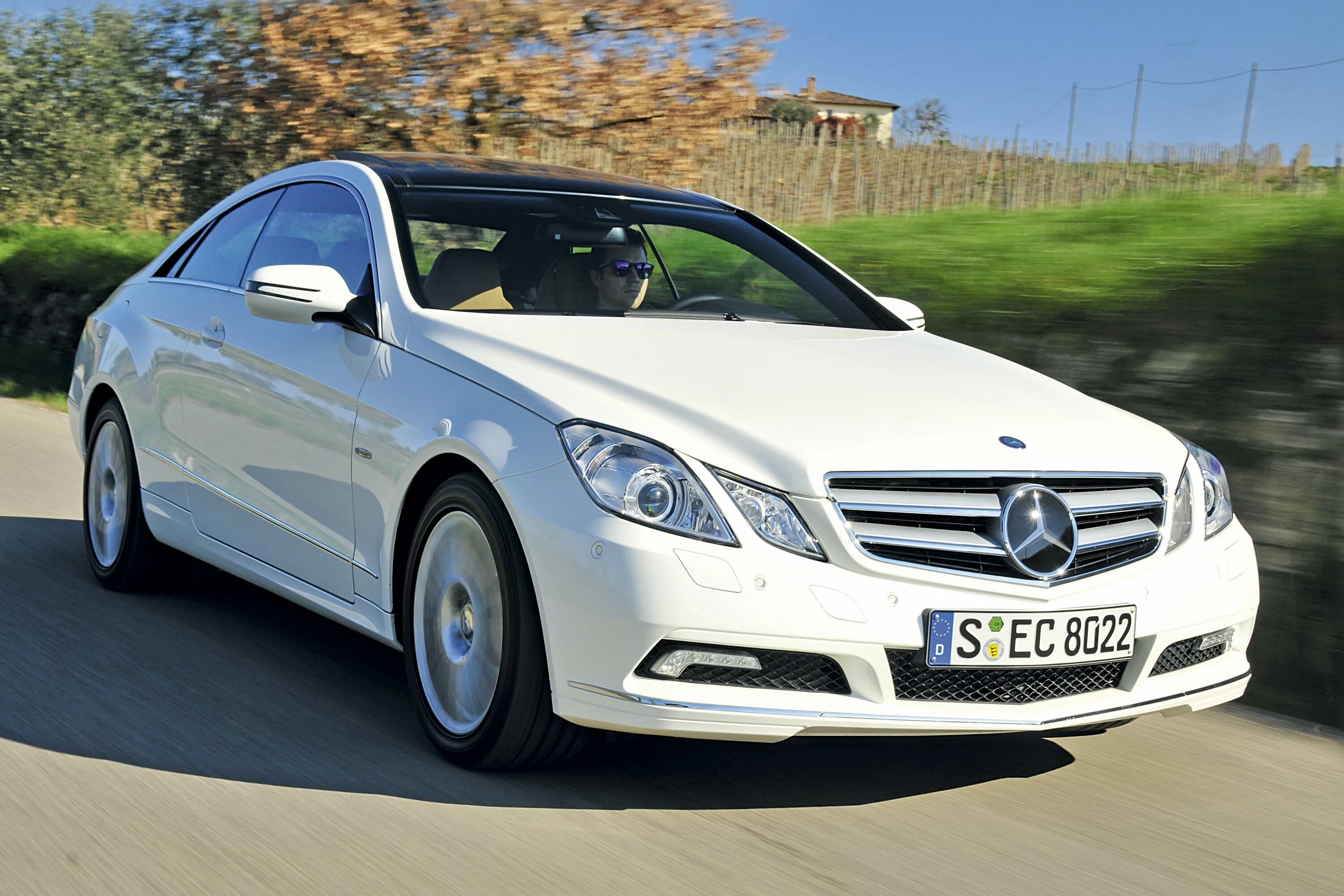 Mercedes e250. Мерседес е250. Мерседес e250 купе. Mercedes-Benz e 250 CDI. Мерседес е250 седан.