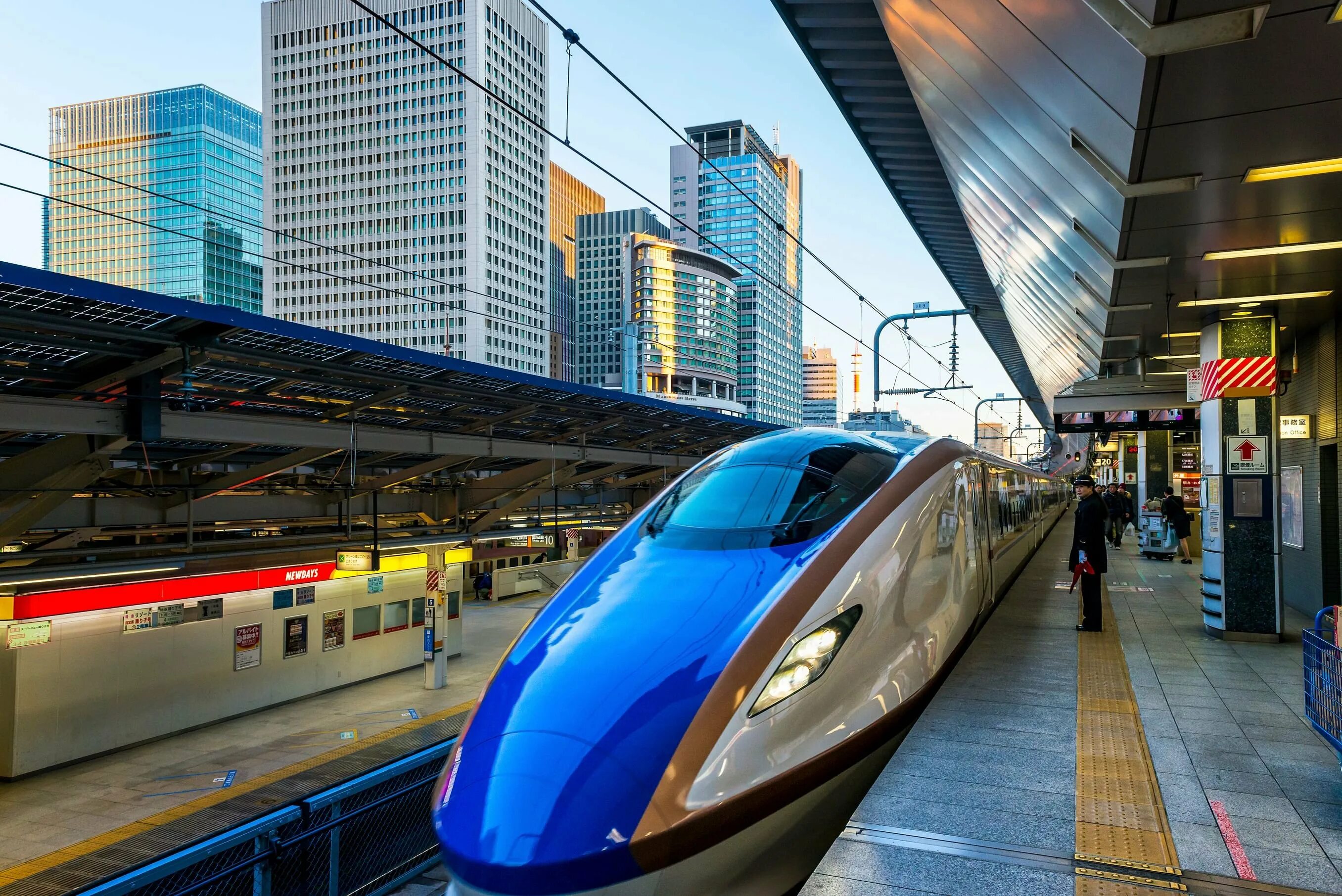Tokyo speed. Поезд Синкансэн в Японии. Поезд Токио Синкансен. Высокоскоростные поезда Япония, Shinkansen. Скоростной поезд в Японии Синкансэн.