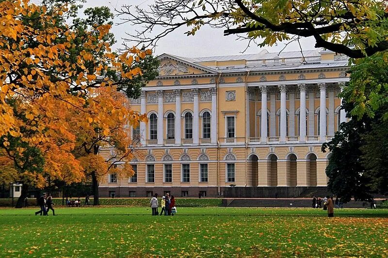 Михайловский парк в Санкт-Петербурге. Михайловский дворец в Санкт-Петербурге сад. Русский музей Михайловский сад. Михайловский дворец парк.