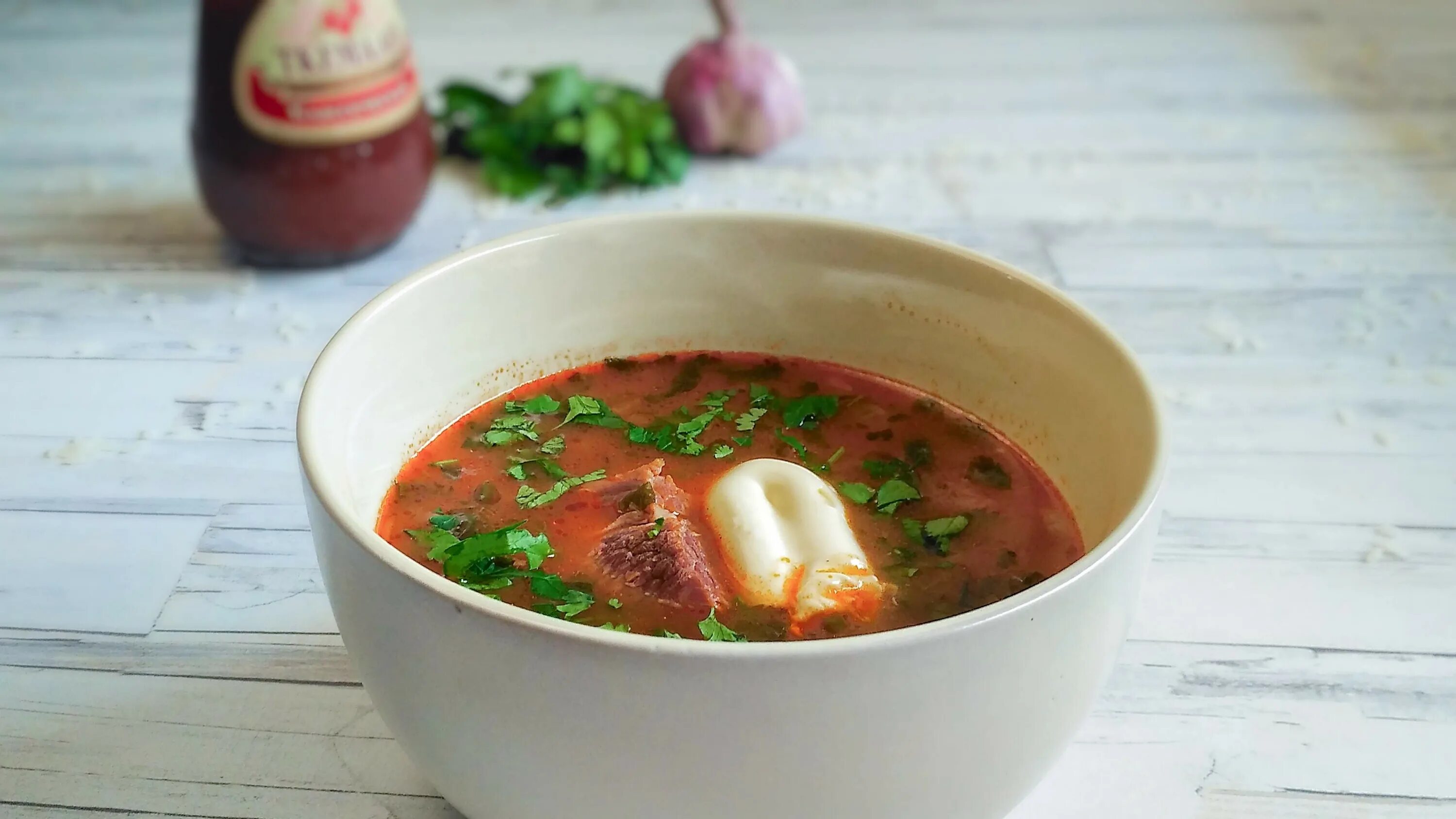 харчо с говядиной. кавказская кухня суп харчо. грузинский острый суп «харчо». харчо с говядиной. спар суп харчо.