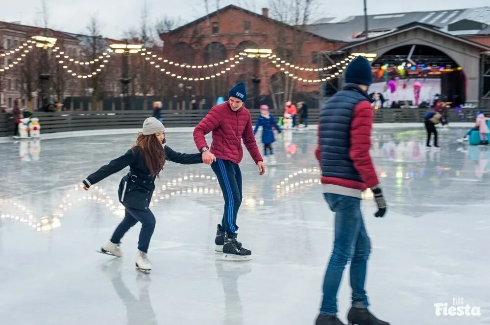 Работают ли катки в феврале. Каток в новой Голландии Санкт-Петербург. Каток на острове новая Голландия. Новая Голландия Питер каток. Санкт-Петербург остров новая Голландия каток в новой Голландии.