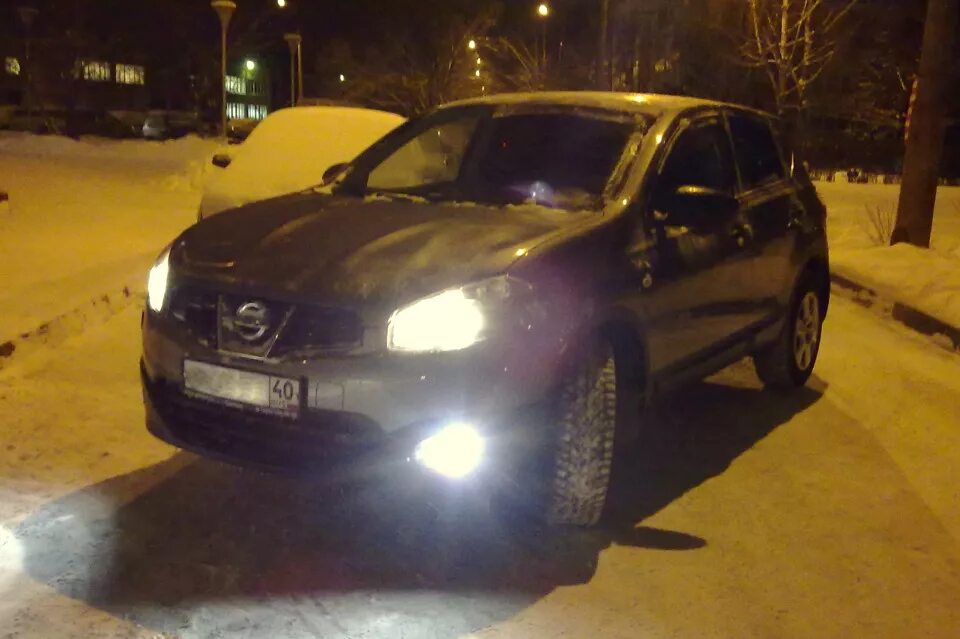 Ксенон на Ниссан Кашкай j11. ПТФ Nissan Qashqai j10. Ниссан Кашкай j11 ксенон в ПТФ. Nissan Qashqai j10 СТГ ксенон. Ксенон кашкай j10