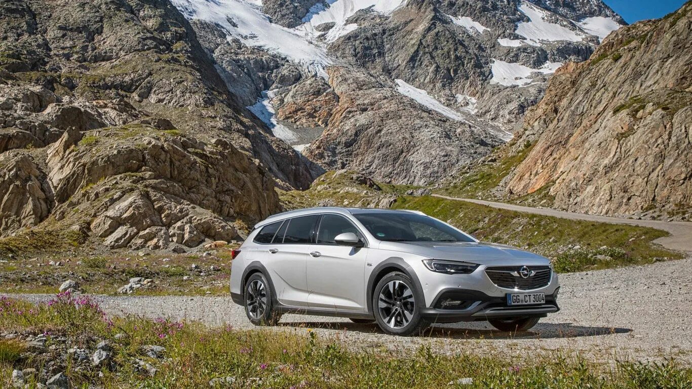 Country touring. Opel Insignia Country Tourer 2019. Opel Insignia Country Tourer 2020. Опель Инсигния универсал 2018. Опель Инсигния Country Tourer 4x4.