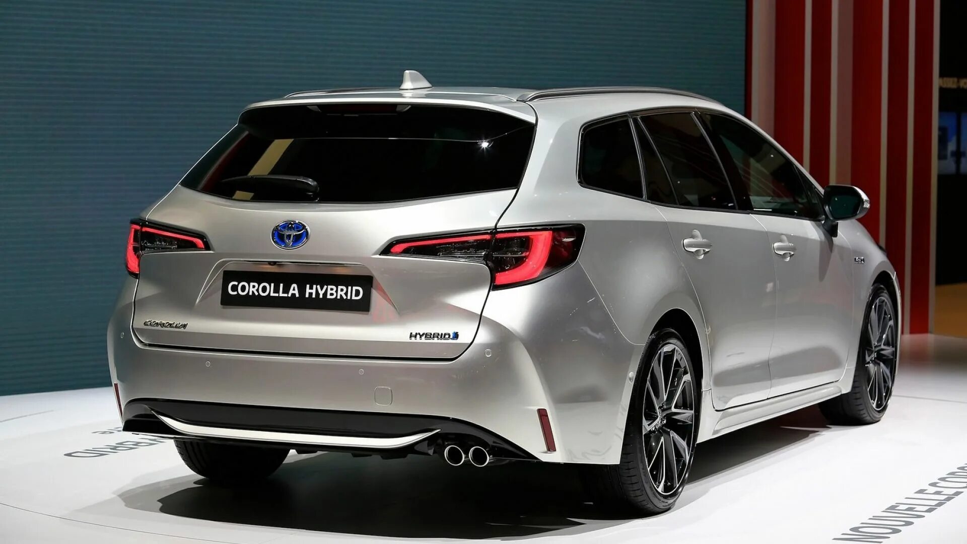 Тойота Королла универсал гибрид 2020. Тойота Королла гибрид 2019 универсал. Toyota Corolla 2022 универсал. Toyota Corolla Touring 2019.