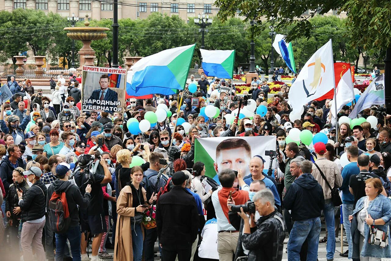 Шествие Фургала. Митинги в поддержку Фургала. Феодосия 2006 протесты против размещения натовцев. Новости ютуба последние сегодня.