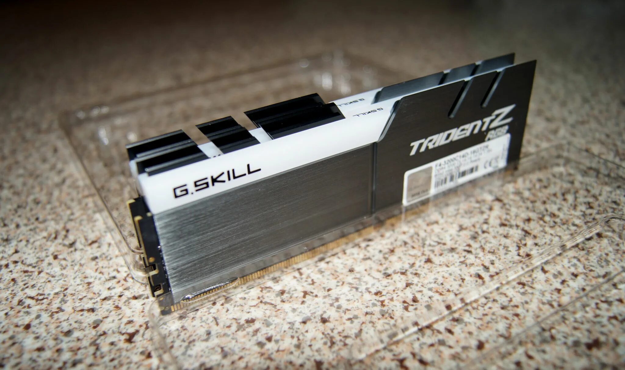 G skill trident z rgb f4. Gskill trident z rgb 16gb x 4 3200mhz.