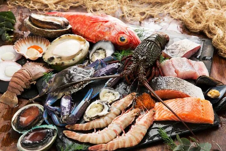 Ооо морепродукты. Вьетнам морские деликатесы рынок. Морские продукты. Рыба и морепродукты. Рыба и рыбные продукты.