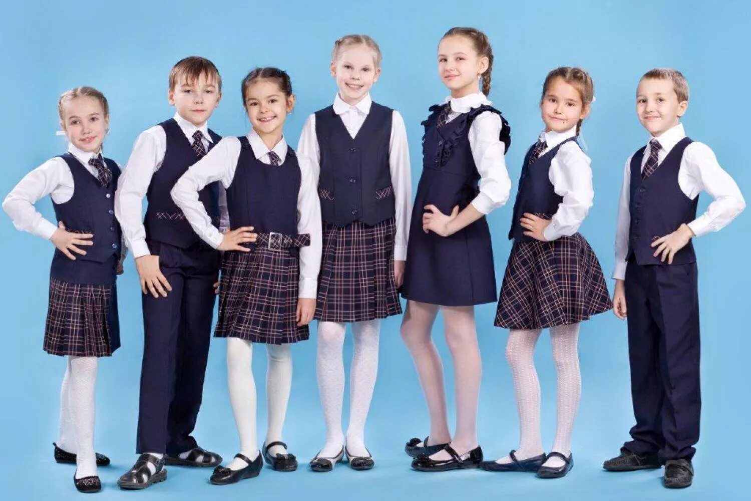 Школьная форма московской области. Школьная форма. Форма для школы. Современная Школьная форма. Деловой стиль одежды для школьников.