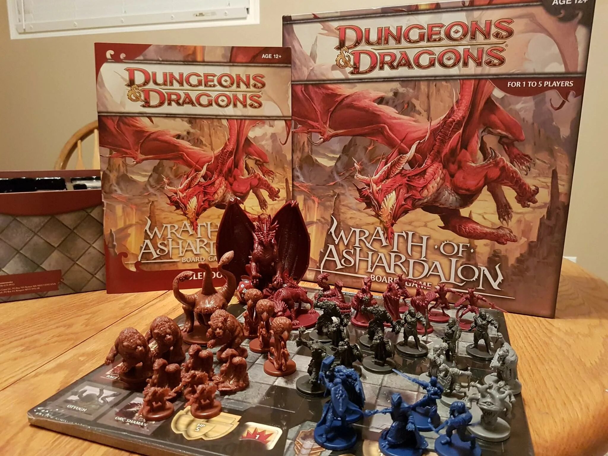 Подземелье драконов купить настольную. Dungeons Dragons настолка. Wizards of the Coast Dungeons & Dragons: Wrath of Ashardalon фигурки. Dungeons and Dragons Wrath of Ashardalon. Настолка данжеон энд Драгонс.