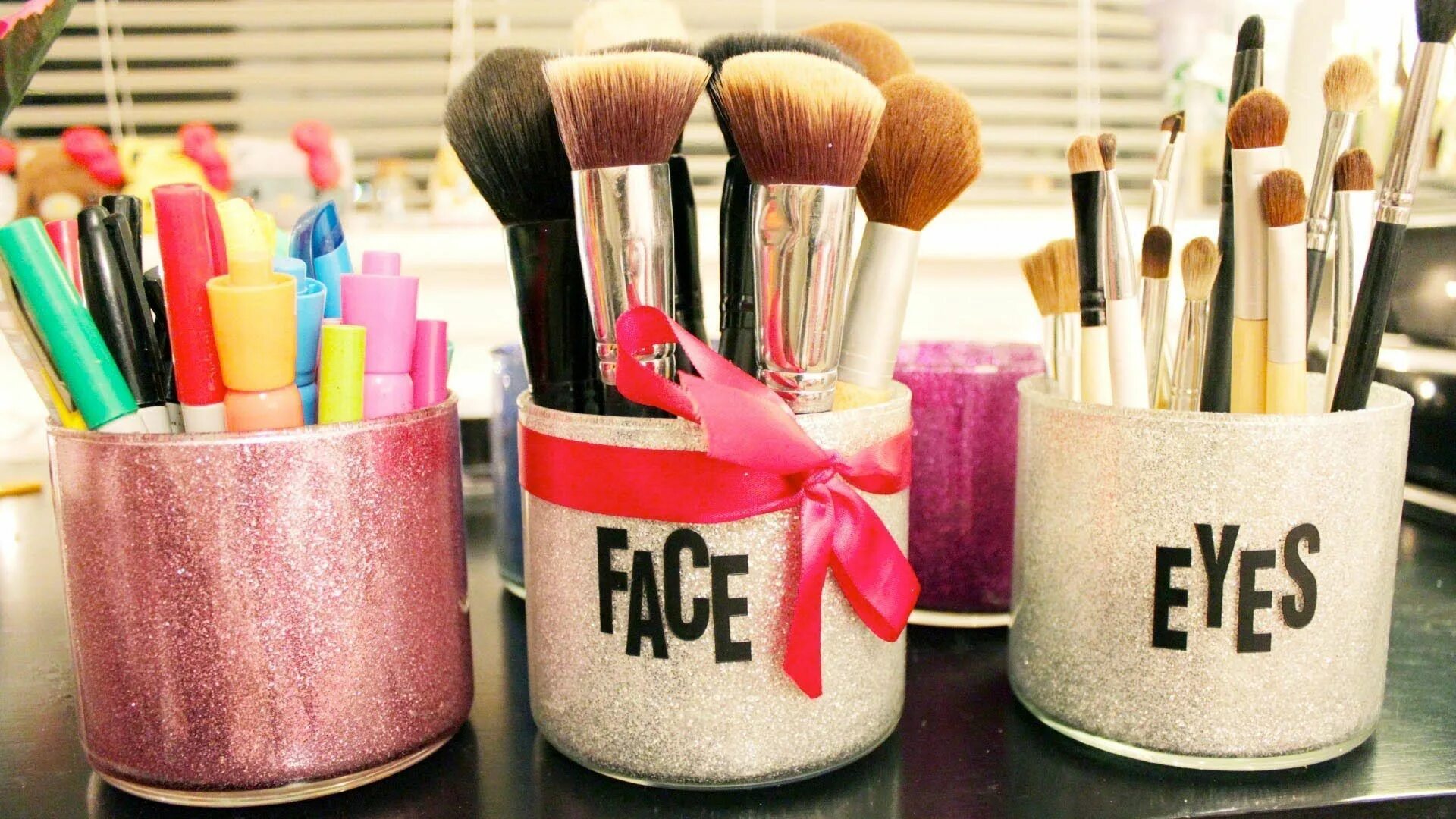 Make up Brush кисть. Макияж кисти Ени. Makeup Brush Box. Makeup Brushes Gift.