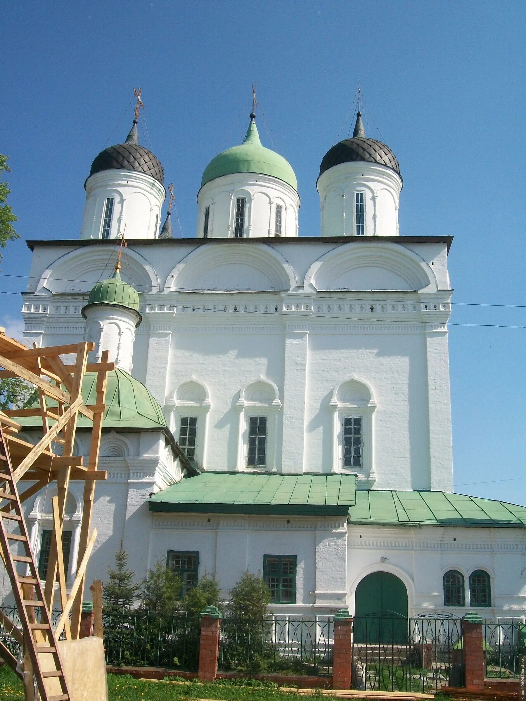 Портал балахны нижегородской области. Балахна Нижегородская область. Балахна Церковь на берегу Волги. Церковь на берегу Волги в Балахне Нижегородской. Климат Балахны.