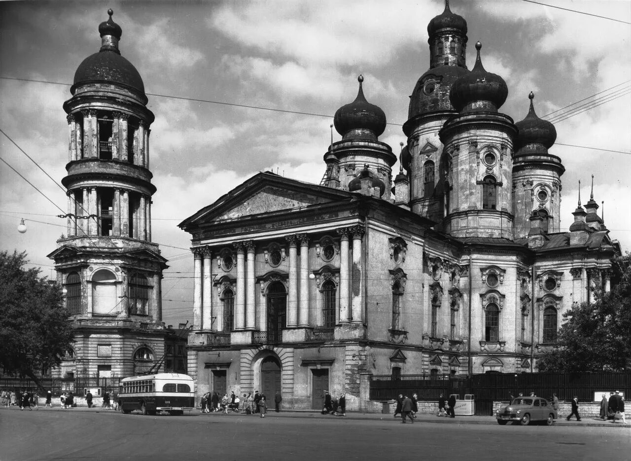 Петербург собор преподобного сергия радонежского. Введенский собор санкт-петербург. Старые церкви петербурга. Храм воскресения христова санкт-петербург 19 век. Скорбященская церковь санкт-петербург.