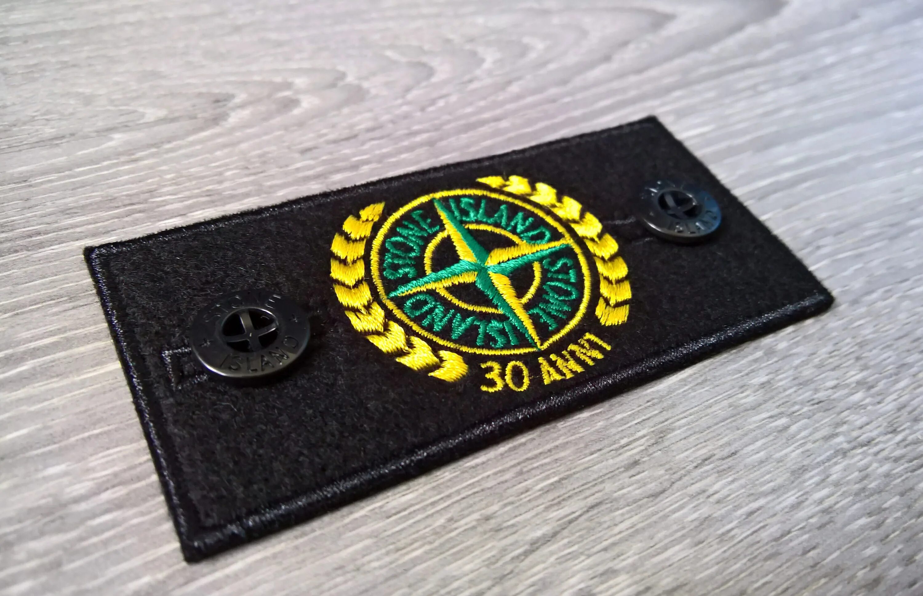 Патчи стоун айленд. Патч Stone Island 30 anni. Патч стон Айленд 30 anni. Стон патчи Айленд 30 anni патч. Stone Island 30 anni.