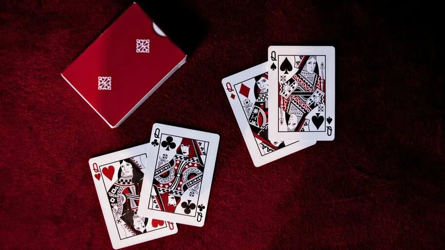 Красная карта игры. Madison Players playing Card. Madison playing Cards. Игральные карты сверхъестественное. Скарлет карта.