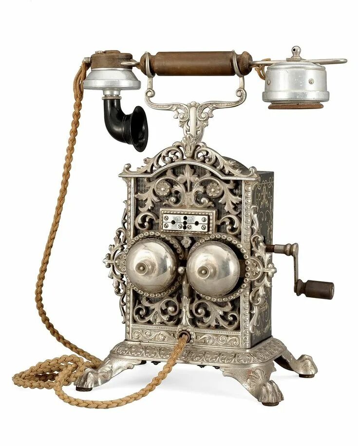 Телефон 18 тг. Телефонный аппарат Бойля 1896. Телефон 19 века. Старинный телефонный аппарат. Телефонный аппарат ретро.