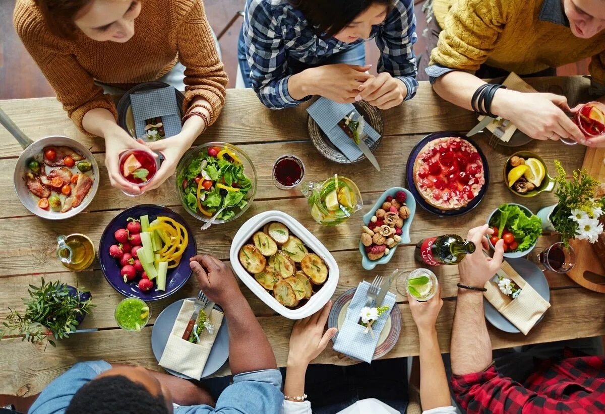 Different cuisines. Стол с едой. Diverse food. Diverse food. Стол с кучей еды.
