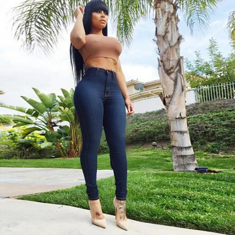 девушки большие бедра в джинсах. джинсы на широкие бедра. джинсы на широкие бедра. Nena mclean. широкий бедро девушка с джинсами.