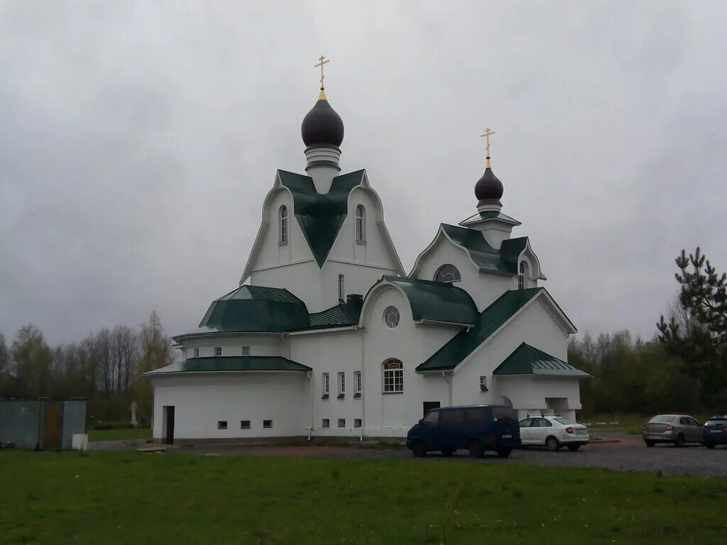 Петергоф бабигонское. Новое городское кладбище петергоф. Петергоф бабигонское. Новое городское кладбище петергоф. Храм святой живоначальной троицы в старом петергофе.