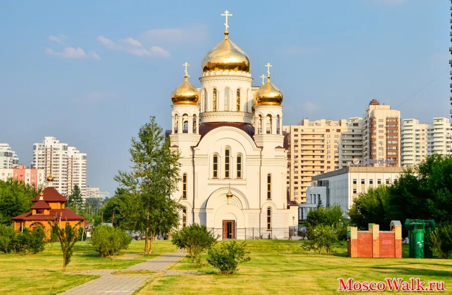 Храм всех святых в Черемушках. Храм всех святых в земле русской просиявших в Черемушках.