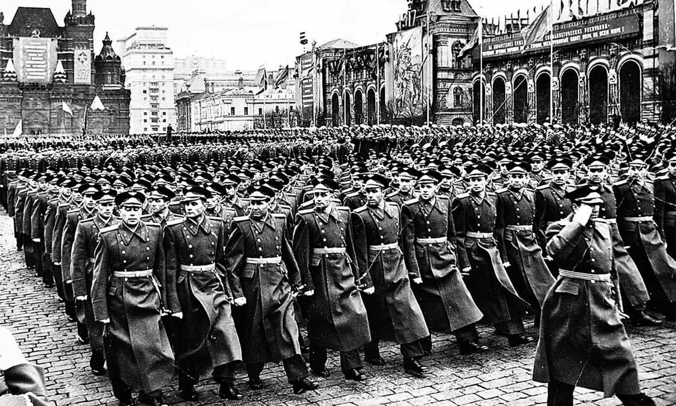 Мавзолей Ленина парад Победы 1945. Исторический парад Победы 1945. Первый парад Победы 24 июня 1945 года.