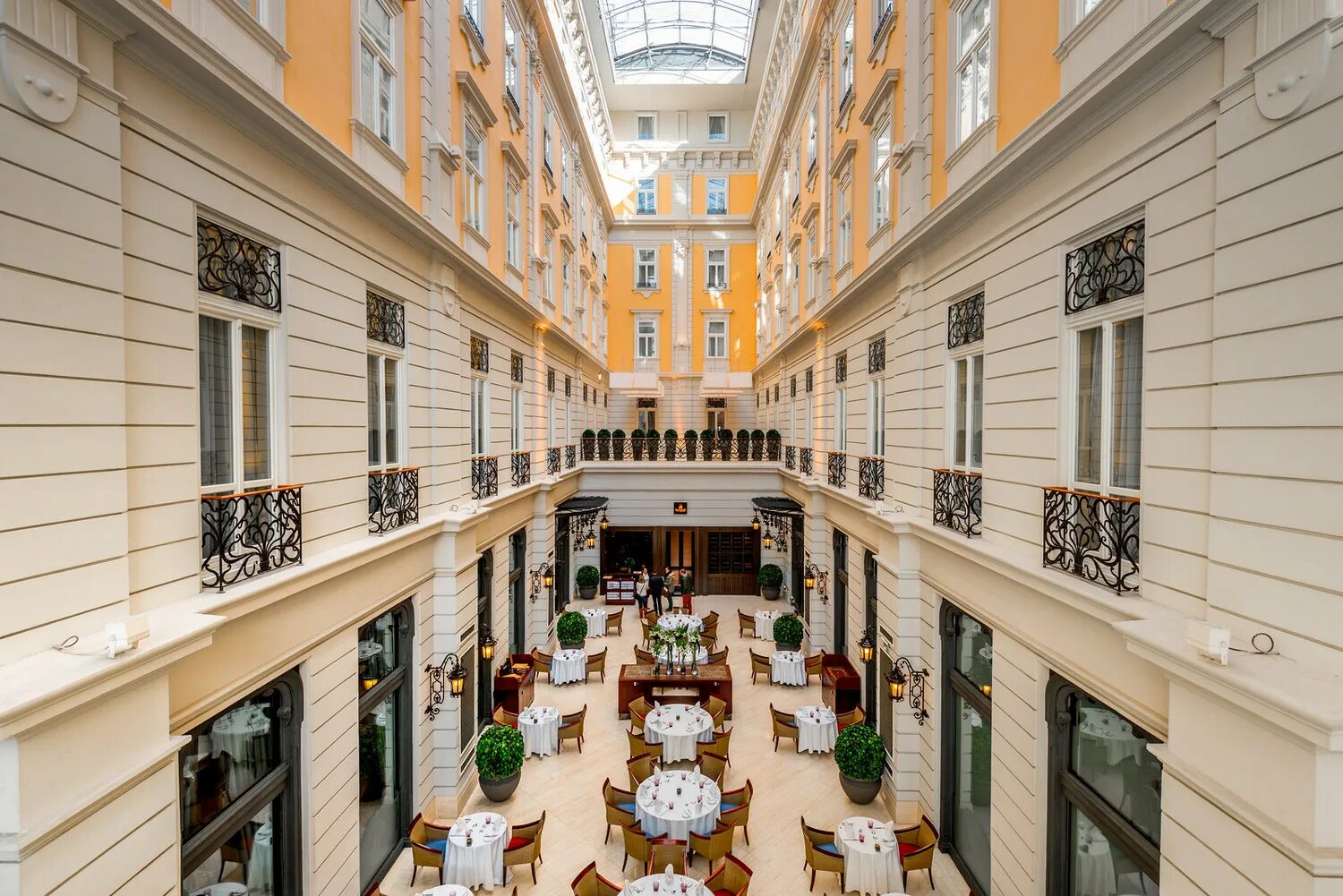 Corinthia Hotel Budapest. Отель Будапешт Москва. Санкт-Петербург отель Будапешт. Hotel Budapest, Венгрия планировка. Сайты отелей будапешта