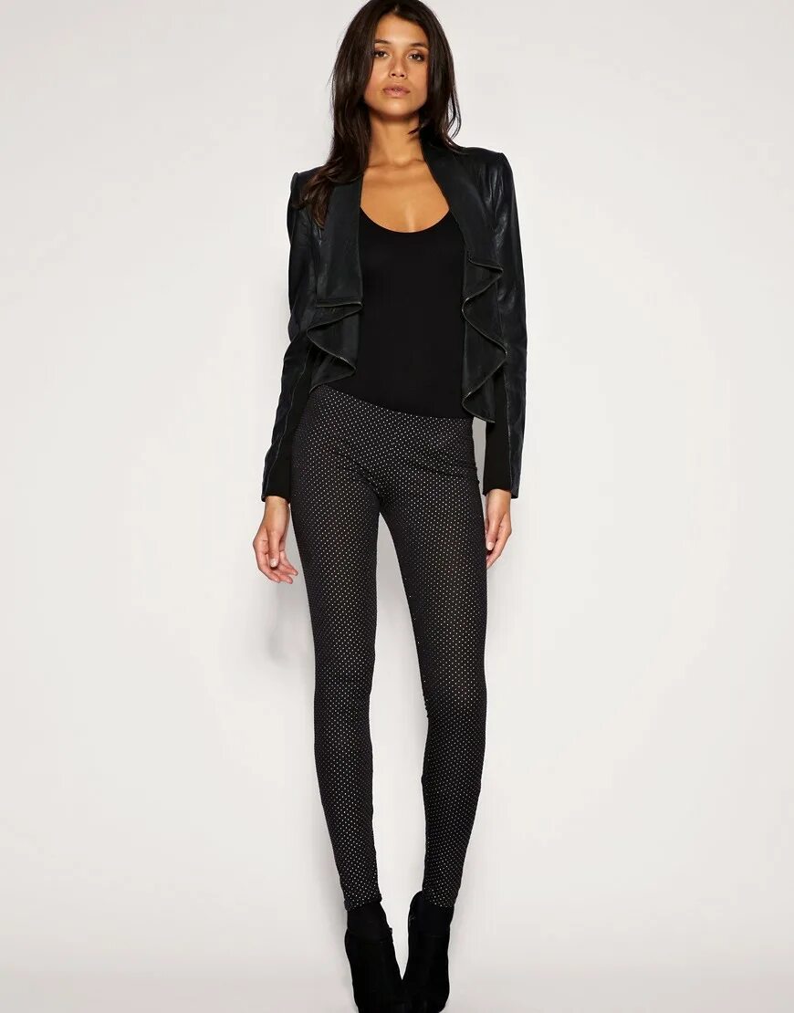 пиджак с леггинсами. лосины с белой рубашкой. удлиненный пиджак с лосинами. лосины с пиджаком. пиджак с лосинами.