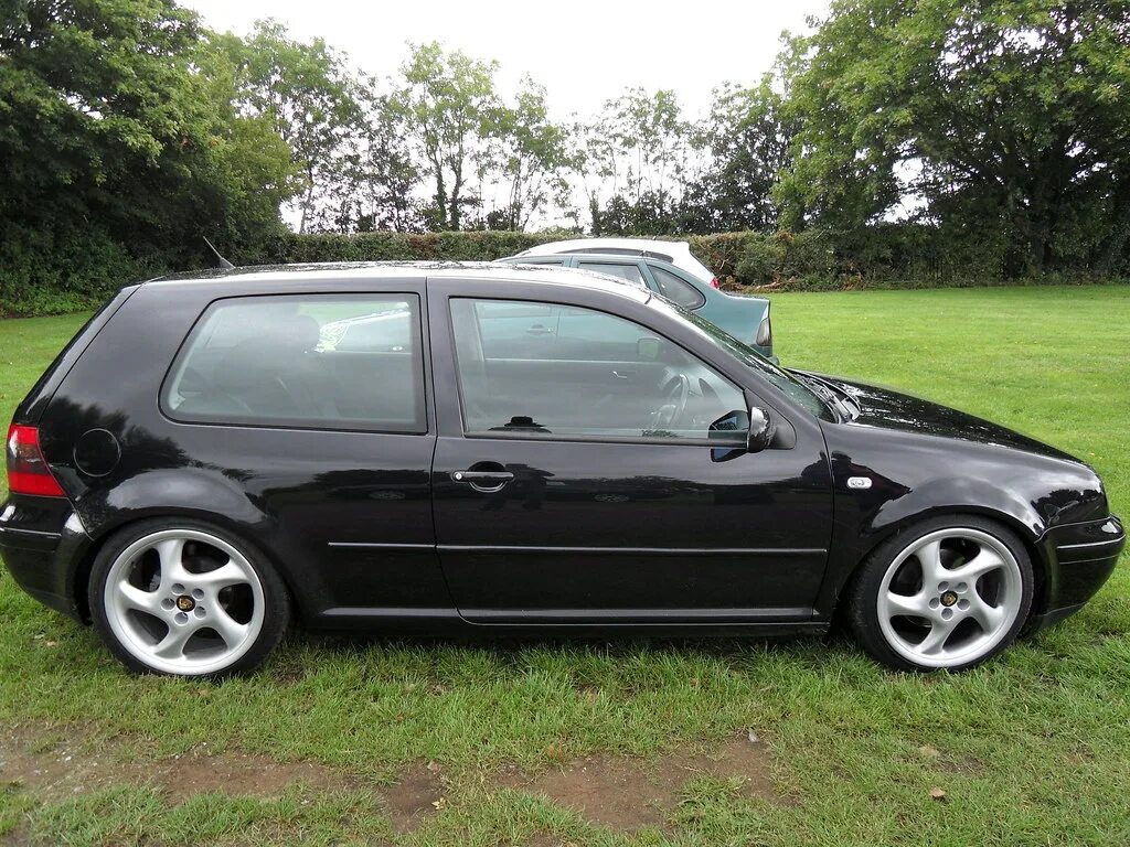 Golf mk4. Гольф 4 mk4. VW Golf 4 Wheels 17. Golf 4 Porsche Wheels. Купить гольф колесо