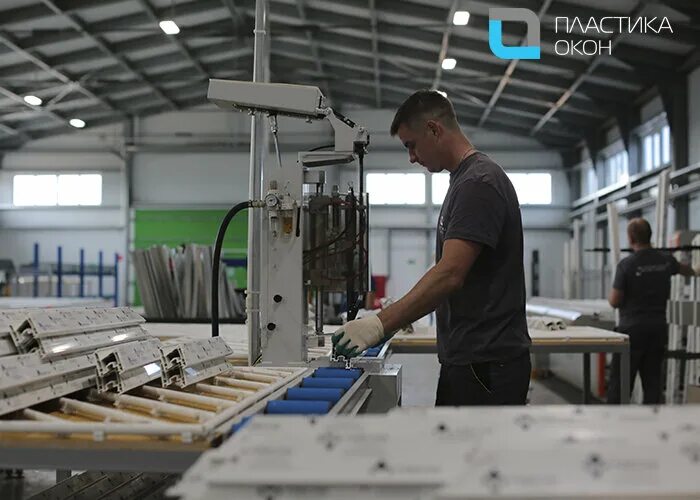 Фрязино завод пластиковых окон. Пластика окон фрязино петюшин владимир. Производственный цех пластиковых окон рехау. Пластик фрязино. Пластика окон.