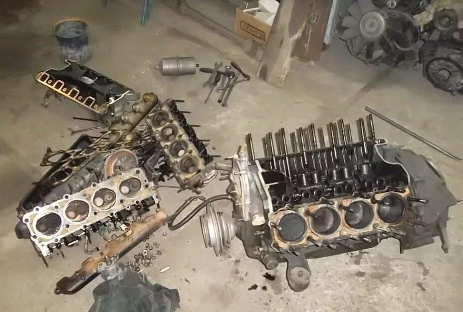 ДВС ГАЗ 53. ГАЗ 53 двигатель v8. Мотор ГАЗ 53 разобранный. Мотор ГАЗ 53 v8.