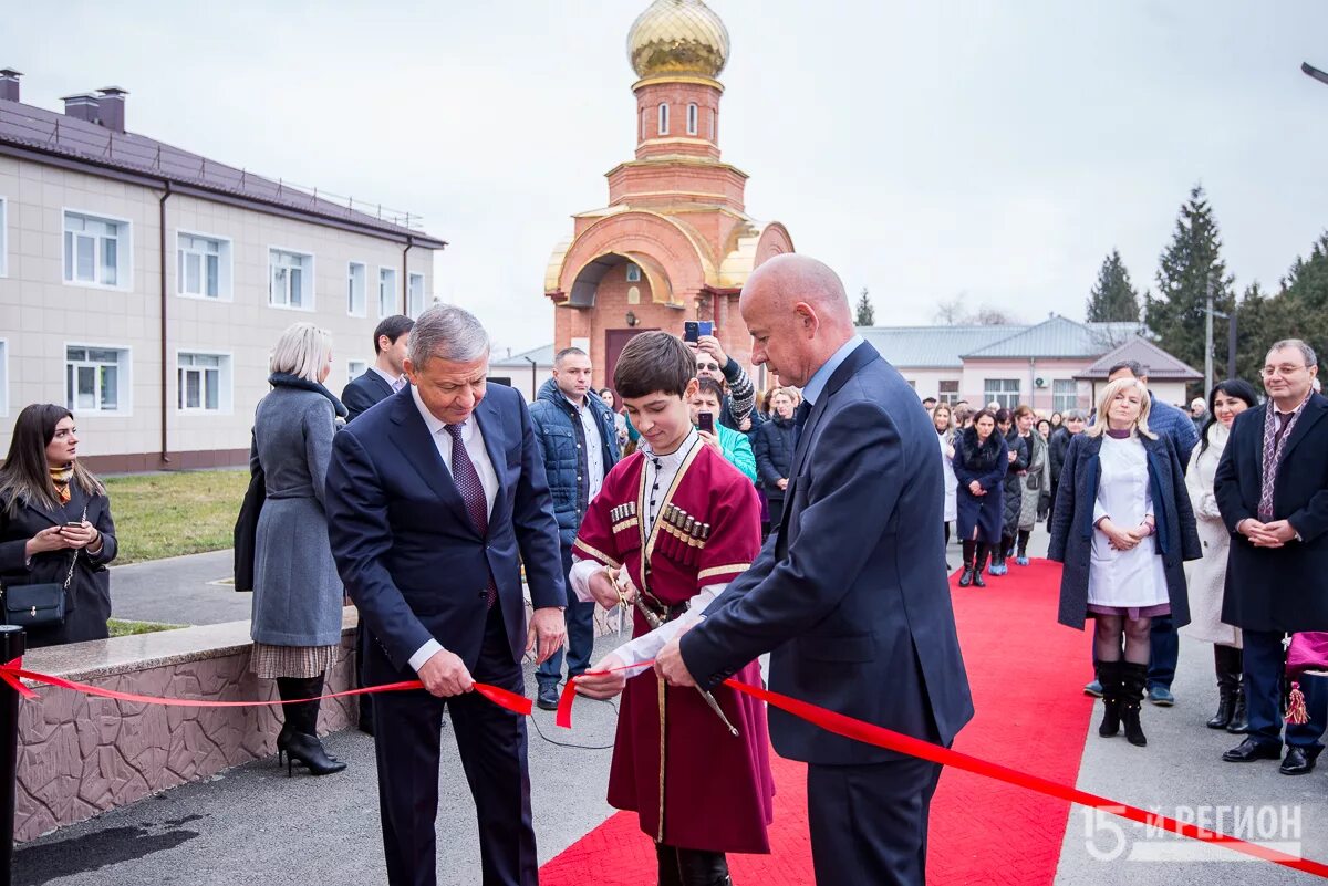 Центр ардона. Ардонская центральная районная больница. северная осетия больница ардона.