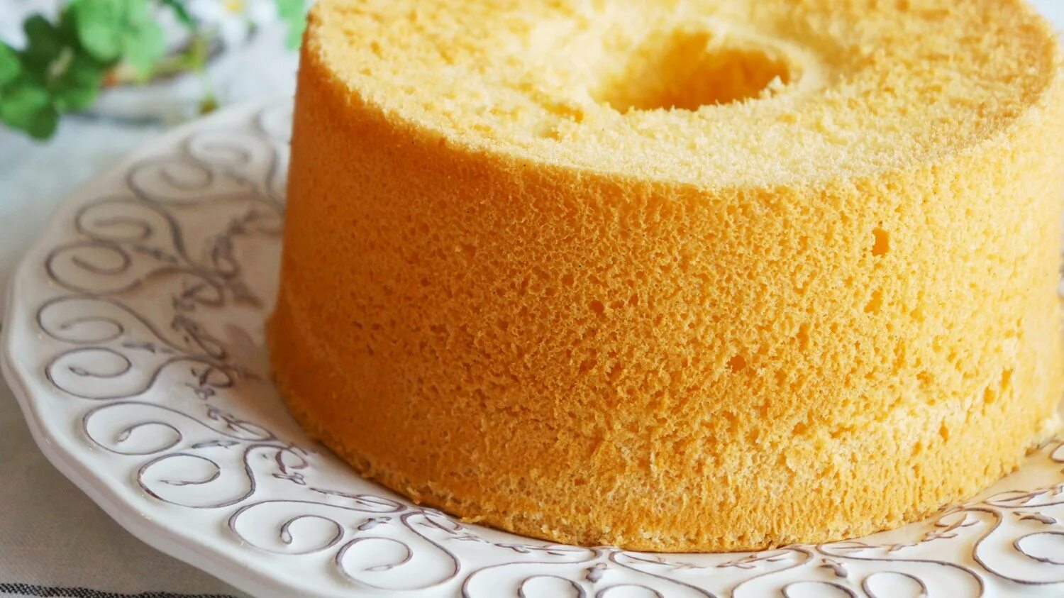 Рецепт вкусного бисквита для торта. Пирог овальной формы. Шифоновый бисквит для торта. Лимонный бисквит. Бисквит для торта.
