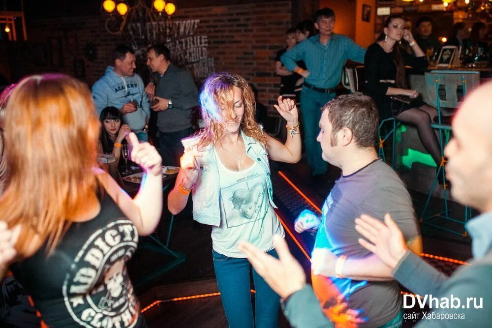 Г. Виолет эжва. Виолет эжва. Емвальская 13 эжва. Сыктывкар бар виолет.