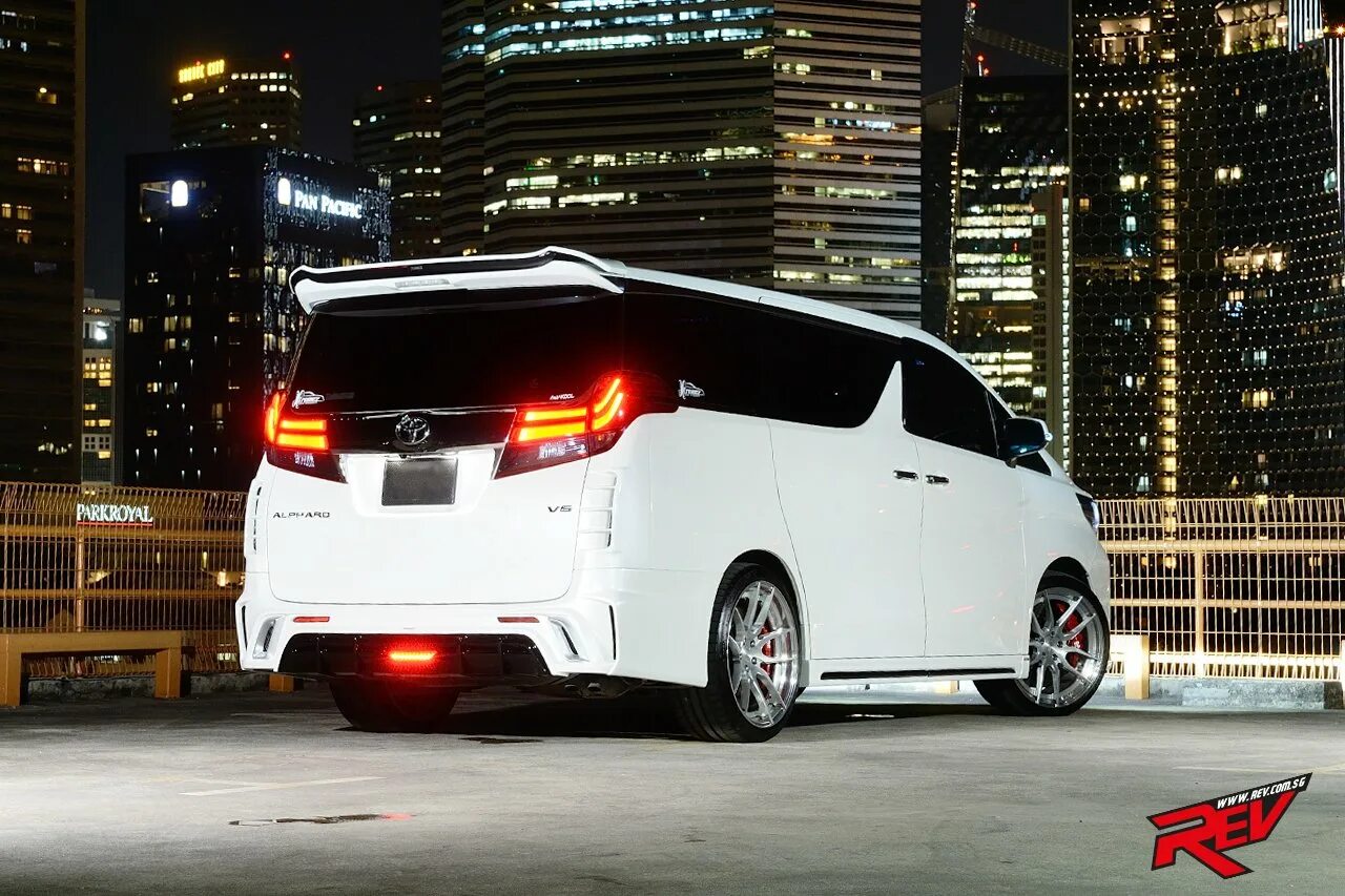 Тойота альфард 30. Покажи тойоту альфард. Тойота alphard 2018. Тойота альпхард 2017. Тойота альфард 2013 года.
