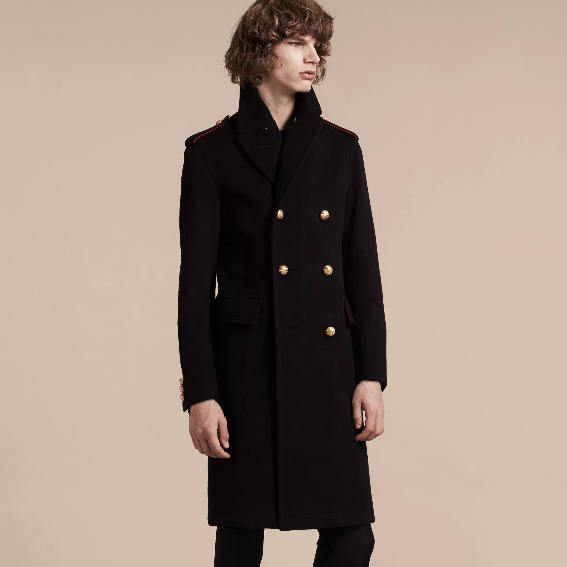 Burberry пальто мужское 80. Burberry Military Coat. Пальто милитари мужское. Мужское пальто в стиле милитари.