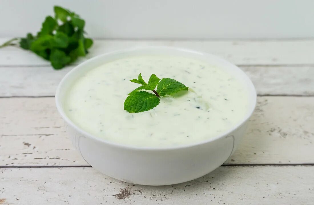 Белый соус из сметаны. Сметанный соус. Нежный сметанный соус. Молочный соус. Нежный сметанный соус.