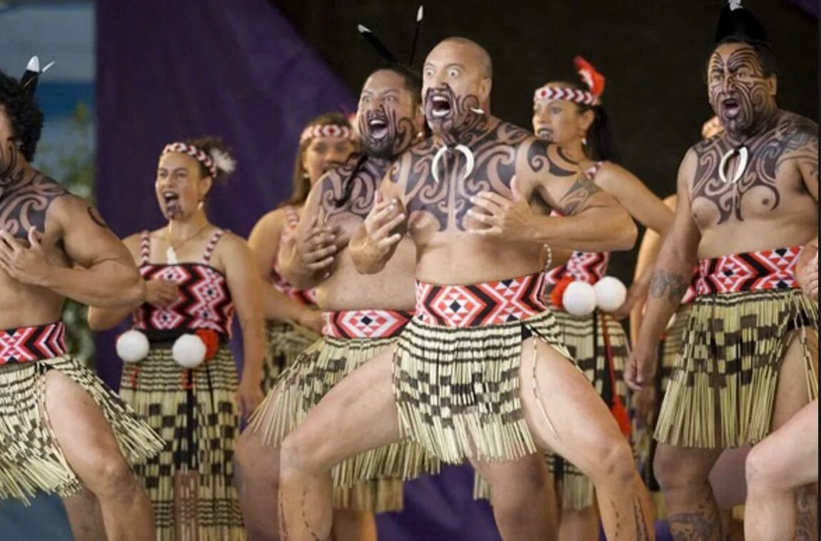 Войны новой зеландии. Маори танец хака. Танец Haka новая Зеландия. Новозеландия Маори. Хака ритуальный танец новозеландских Маори.