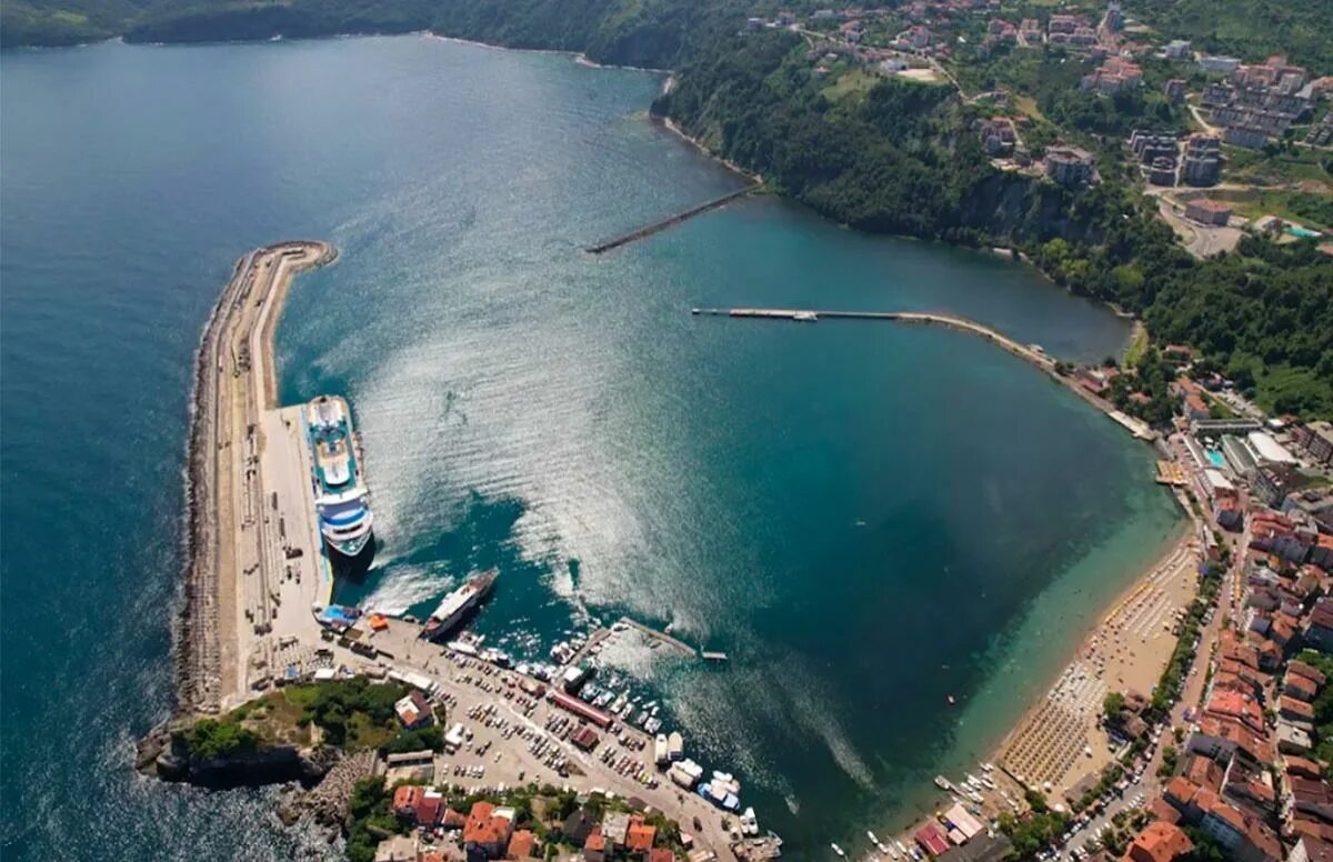 Турция из сочи 2024 год. Астория Гранде Амасра. Амасра Турция достопримечательности. Сочи-Стамбул морем. Крупный порт в Турции.