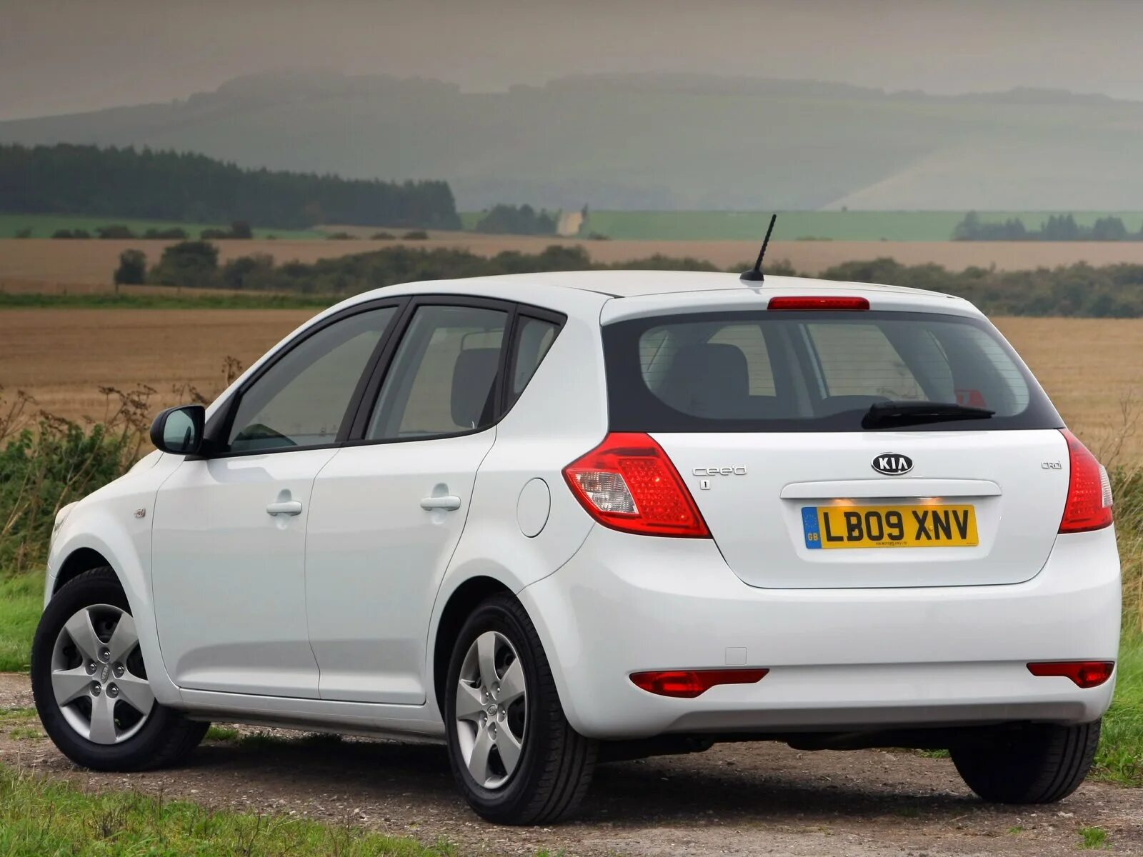 Кия сид 2010. Kia ceed 2010. kia ceed 2010 хэтчбек. kia ceed ed 2009. kia ceed ed 2010.