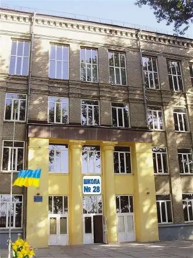 Ул оборонная 9 луганск. Луганск, главный автовокзал [ул. Улица оборонная луганск 2022. Оборонная 28 г луганск. Улица оборонная луганск 2022.