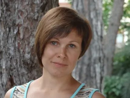 Yalangoch qizlarning katta kokraklari