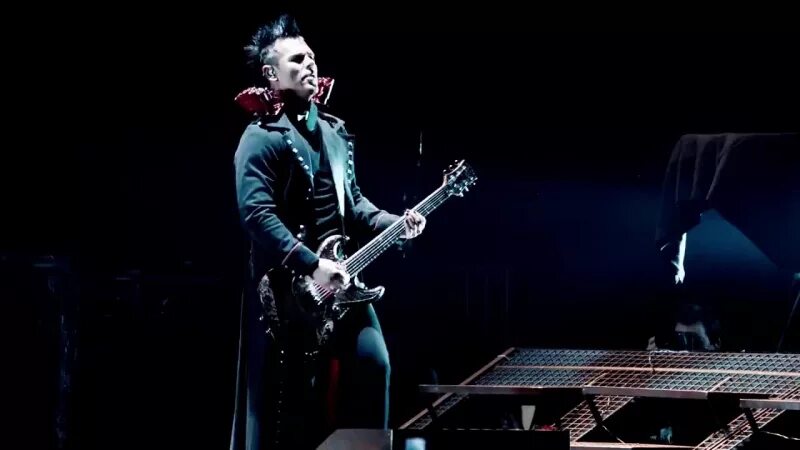 Rammstein wollt ihr das bett. Rammstein das modell клип.