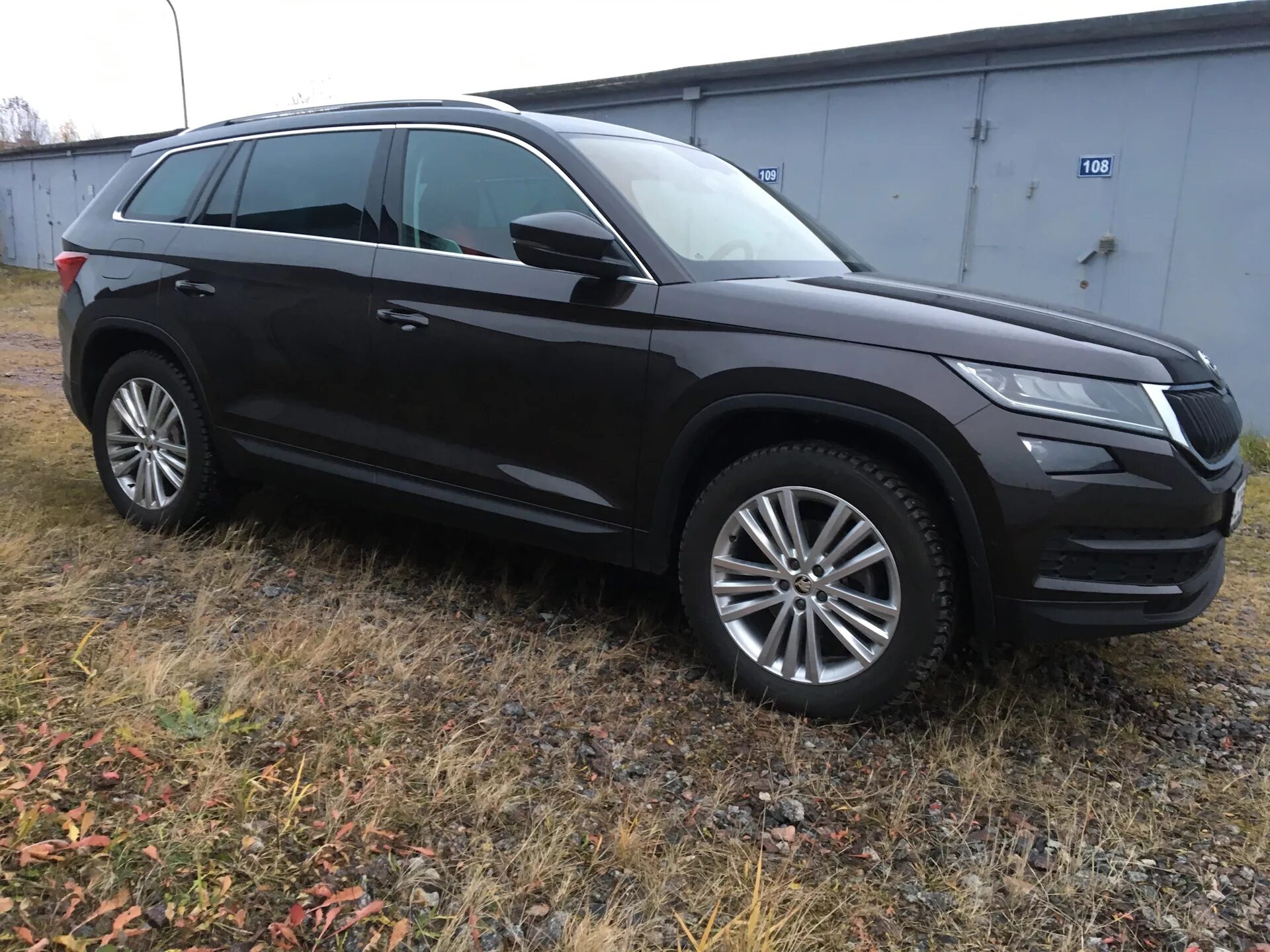 Диски skoda kodiaq r19. 235 55 r19 skoda kodiaq triglav. Кодиак диски r19. Skoda kodiaq triglav r19. Шкода кодиак r19.