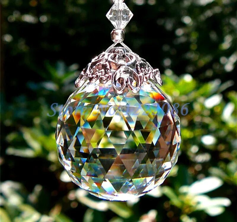 Crystal catcher. Ловец солнца с кристаллами. Хрустальная Призма Ловец солнца. Chandelier Swarovski Crystals. Хрустальный шар подвесной.