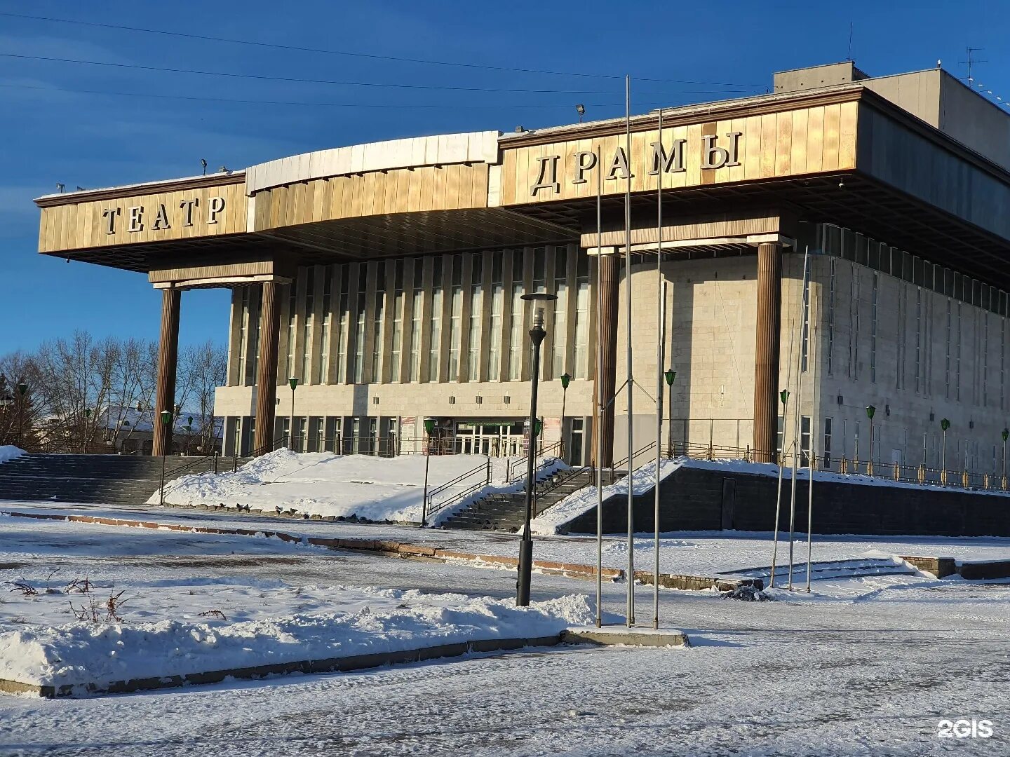 Областной театр драмы Томск. Томский областной драматический театр деревянный. Пл Ленина драмтеатр Томск. Томский областной театр